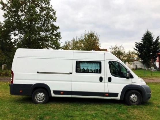                         Piękny Kamper Peugeot Boxer - zdjęcie 3
                        