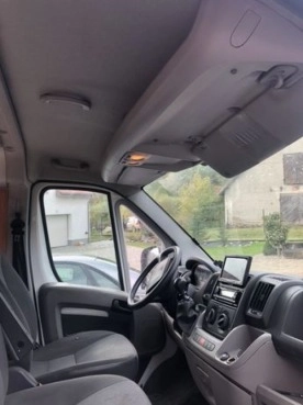                         Piękny Kamper Peugeot Boxer - zdjęcie 6
                        