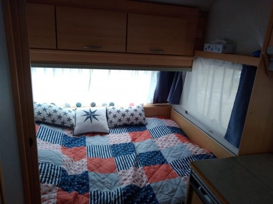                         KNAUS Eifelland Holiday DMC 1000 kg, 5 os., 2000 r. - zdjęcie 14
                        