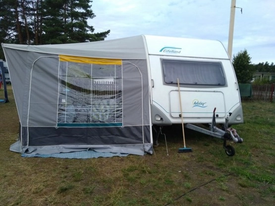                         KNAUS Eifelland Holiday DMC 1000 kg, 5 os., 2000 r. - zdjęcie 1
                        