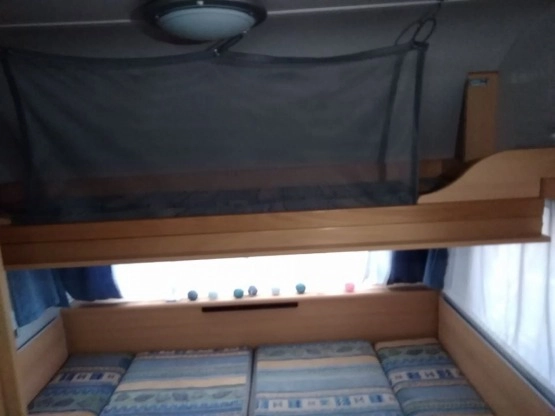                         KNAUS Eifelland Holiday DMC 1000 kg, 5 os., 2000 r. - zdjęcie 2
                        