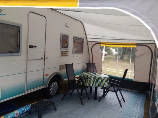                         KNAUS Eifelland Holiday DMC 1000 kg, 5 os., 2000 r. - zdjęcie 4
                        