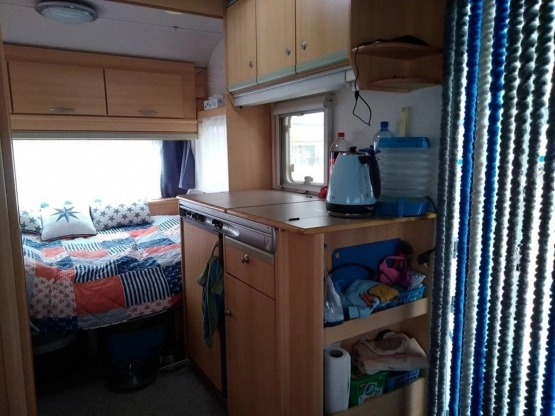                         KNAUS Eifelland Holiday DMC 1000 kg, 5 os., 2000 r. - zdjęcie 5
                        