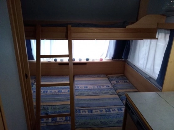                         KNAUS Eifelland Holiday DMC 1000 kg, 5 os., 2000 r. - zdjęcie 6
                        