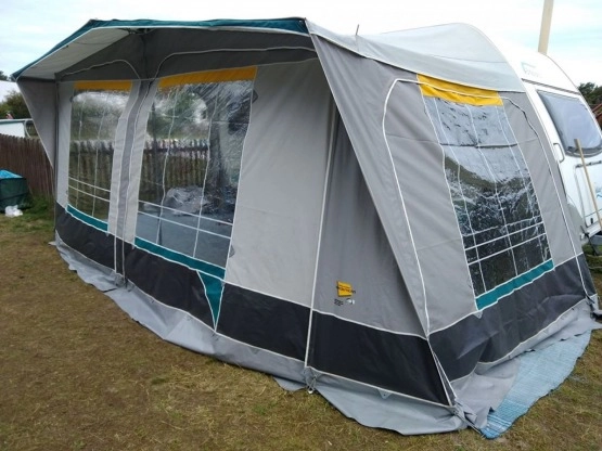                         KNAUS Eifelland Holiday DMC 1000 kg, 5 os., 2000 r. - zdjęcie 8
                        