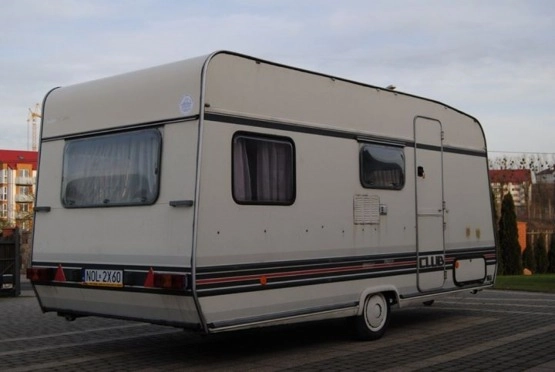                         BURSTNER CLUB Zarejestrowana! Lekka DMC 900 kg! 4osobowa z łazienką! - zdjęcie 3
                        