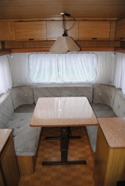                         BURSTNER CLUB Zarejestrowana! Lekka DMC 900 kg! 4osobowa z łazienką! - zdjęcie 8
                        