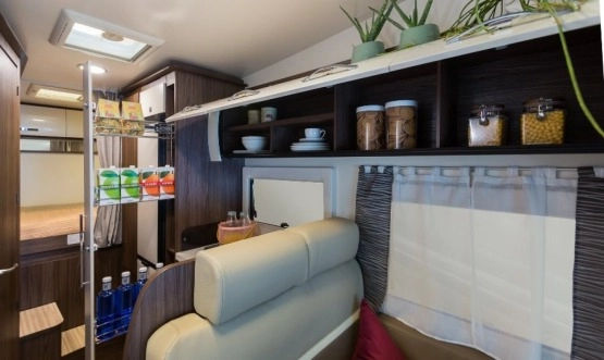                         Sprzedam Benimar Sport 343 - zdjęcie 9
                        