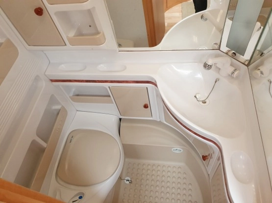                         Hobby de Luxe 520 - zdjęcie 3
                        