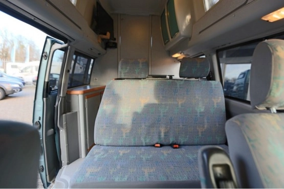                         VOLKSWAGEN WESTFALIA CALIFORNIA EXCLUSIVE AUTOMAAT - zdjęcie 5
                        