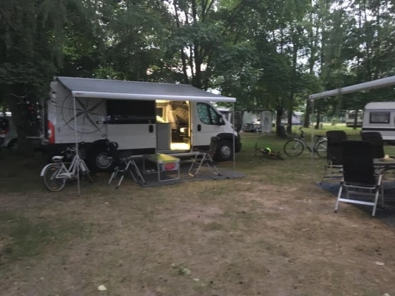                         Camper Van Peugeot Boxer - zdjęcie 10
                        