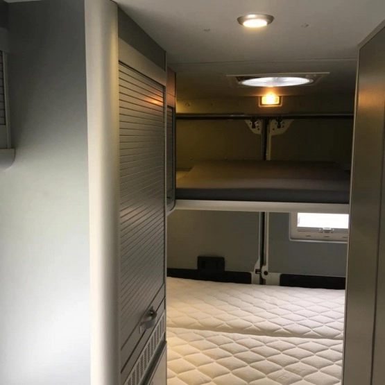                         Camper Van Peugeot Boxer - zdjęcie 6
                        