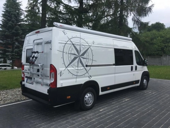                         Camper Van Peugeot Boxer - zdjęcie 8
                        