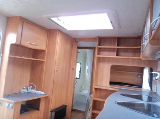                         ADRIA Adora 562up - ciepła, zimna woda, 2006 r., 1300 kg, przedsionek. OKAZJA! - zdjęcie 7
                        