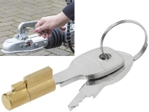                         ZABEZPIECZENIE ANTYKRADZIEŻOWE PRZYCZEPY KEMPINGOWEL • UNIWERSALNA BLOKADA ZACZEPU DO PRZYCZEPY - zdjęcie 1
                        