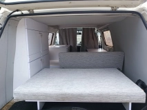                         SPRZEDAM VOLKSWAGEN T3 WESTFALIA - zdjęcie 18
                        