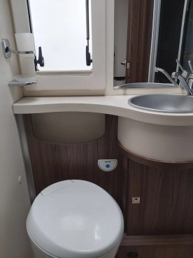                         Ford Benimar tessoro 442 jak nowy pierwszy właściciel  - zdjęcie 15
                        