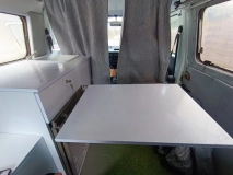                         SPRZEDAM VOLKSWAGEN T3 WESTFALIA - zdjęcie 4
                        