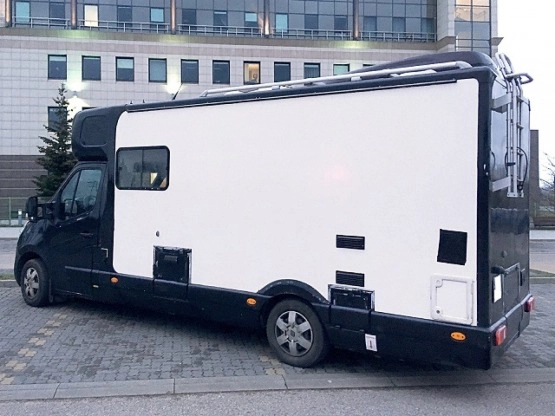                          Pojazd specjalistyczny RENAULT Master - prawie kamper 2011 r. - zdjęcie 3
                        