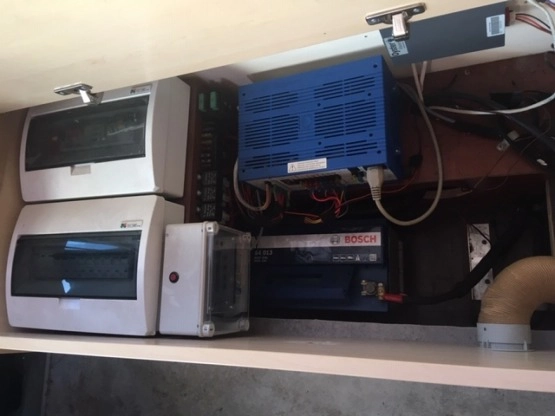                          Pojazd specjalistyczny RENAULT Master - prawie kamper 2011 r. - zdjęcie 8
                        