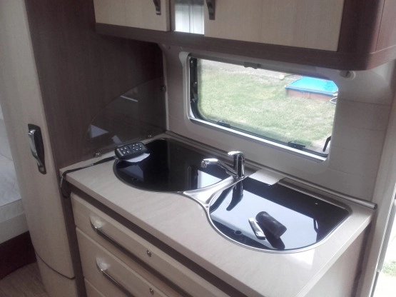                         Hobby 495ul 2016r jak nowa - zdjęcie 10
                        