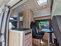                         Wynajmę Kampervana Peugeot Boxer  5 osób - zdjęcie 2
                        