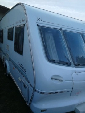                         Przyczepa Elddis Tornado XL PLUS motomover, 2000 rok, 5 osobowa - zdjęcie 1
                        