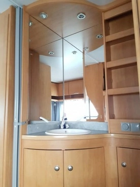                         Knaus Eiffelland Holiday 495 - zdjęcie 2
                        