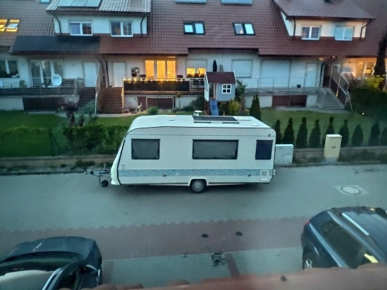                         Adria Unica 1995 Solar przedsionek sucha szczelna bdb stan - zdjęcie 1
                        