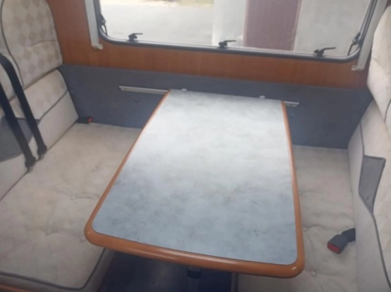                         Sprzedam kampera Fiat Ducato Dethleffs Globetrotter - zdjęcie 10
                        