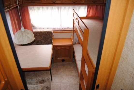                         HOBBY 545 Zadbana! Zarejestrowana! Łóżko piętrowe! WC! Przedsionek! - zdjęcie 4
                        