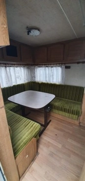                         Przyczepa kempingowa na działkę, nie zarejestrowana, 6 m długości - zdjęcie 8
                        