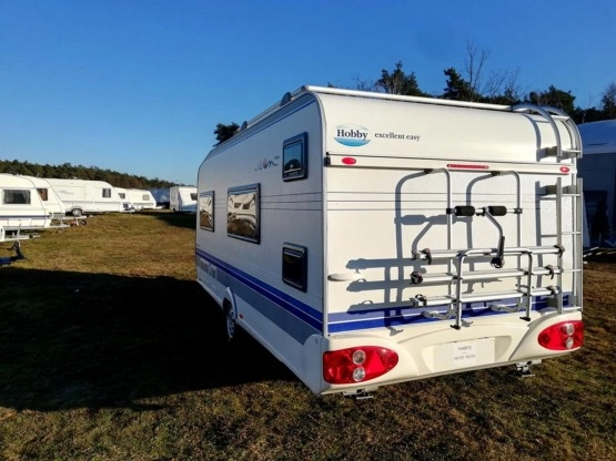                         Hobby 500 KMFe z 2005 roku - zdjęcie 12
                        