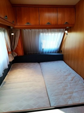                         Hobby 500 KMFe z 2005 roku - zdjęcie 5
                        