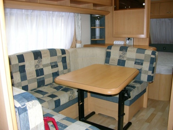                         2007 Hobby de luxe KMFE 560 - zdjęcie 10
                        