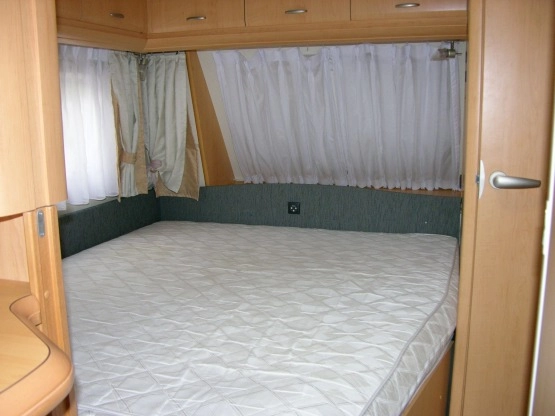                         2007 Hobby de luxe KMFE 560 - zdjęcie 13
                        