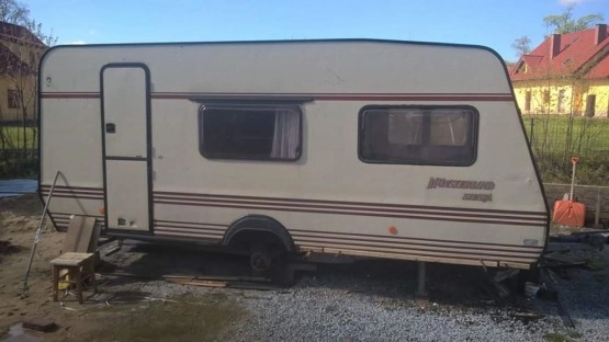                         Przyczepa LMC 460 5-osobowa po całkowitej odbudowie, 1988 rok - zdjęcie 4
                        