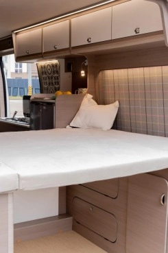                         Fiat Ducato CAMPER VAN NOWA ZABUDOWA - zdjęcie 3
                        