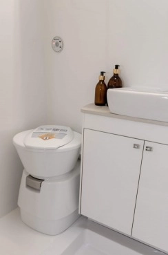                         Fiat Ducato CAMPER VAN NOWA ZABUDOWA - zdjęcie 8
                        