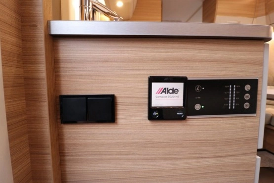                         Przyczepa Dethleffs Generation Scandinavia 545 QMK Zimowa - zdjęcie 10
                        