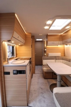                         Przyczepa Dethleffs Generation Scandinavia 545 QMK Zimowa - zdjęcie 14
                        