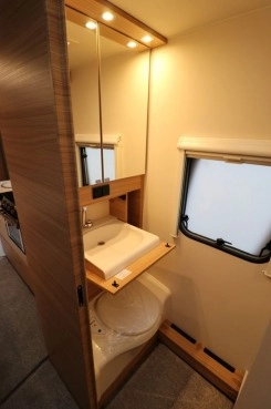                         Przyczepa Dethleffs Generation Scandinavia 545 QMK Zimowa - zdjęcie 18
                        