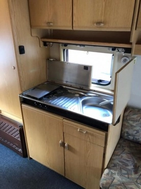                         KNAUS + przedsionek DMC 1300 kg, 1992 rok - zdjęcie 6
                        