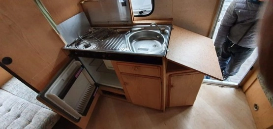                         Przyczepa kempingowa Knaus, toaleta, prysznic, dwie sypialnie, małe dmc - zdjęcie 5
                        