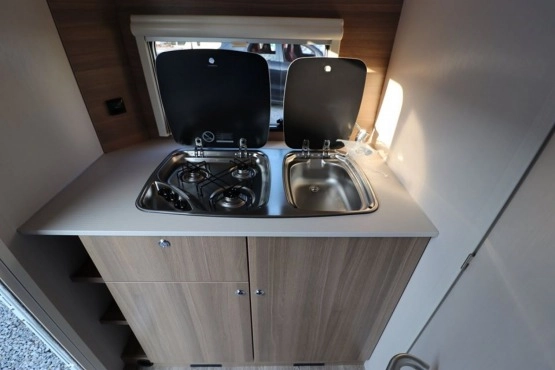                         Przyczepa kempingowa Dethleffs C Joy 420 QSH nowa 2020 - zdjęcie 6
                        