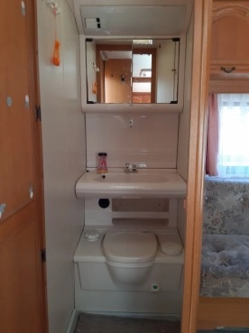                         Hobby Prestige 420 - zdjęcie 13
                        