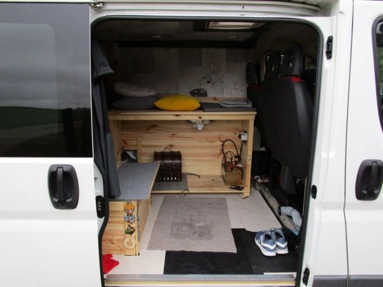                         FIAT DUCATO KAMPER 2.0, 115 KM, 3-osobowy, WEBASTO, Łóżko, SZYBERDACH - zdjęcie 3
                        