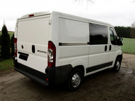                         FIAT DUCATO KAMPER 2.0, 115 KM, 3-osobowy, WEBASTO, Łóżko, SZYBERDACH - zdjęcie 9
                        