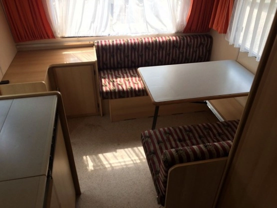                         Burstner z przedsionkiem. Stan BDB, sucha, czysta, 4-osobowa. DMC 1200 kg - zdjęcie 5
                        