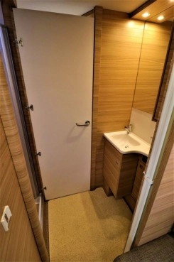                         Dethleffs Camper 740 RFK, 2020 - zdjęcie 12
                        